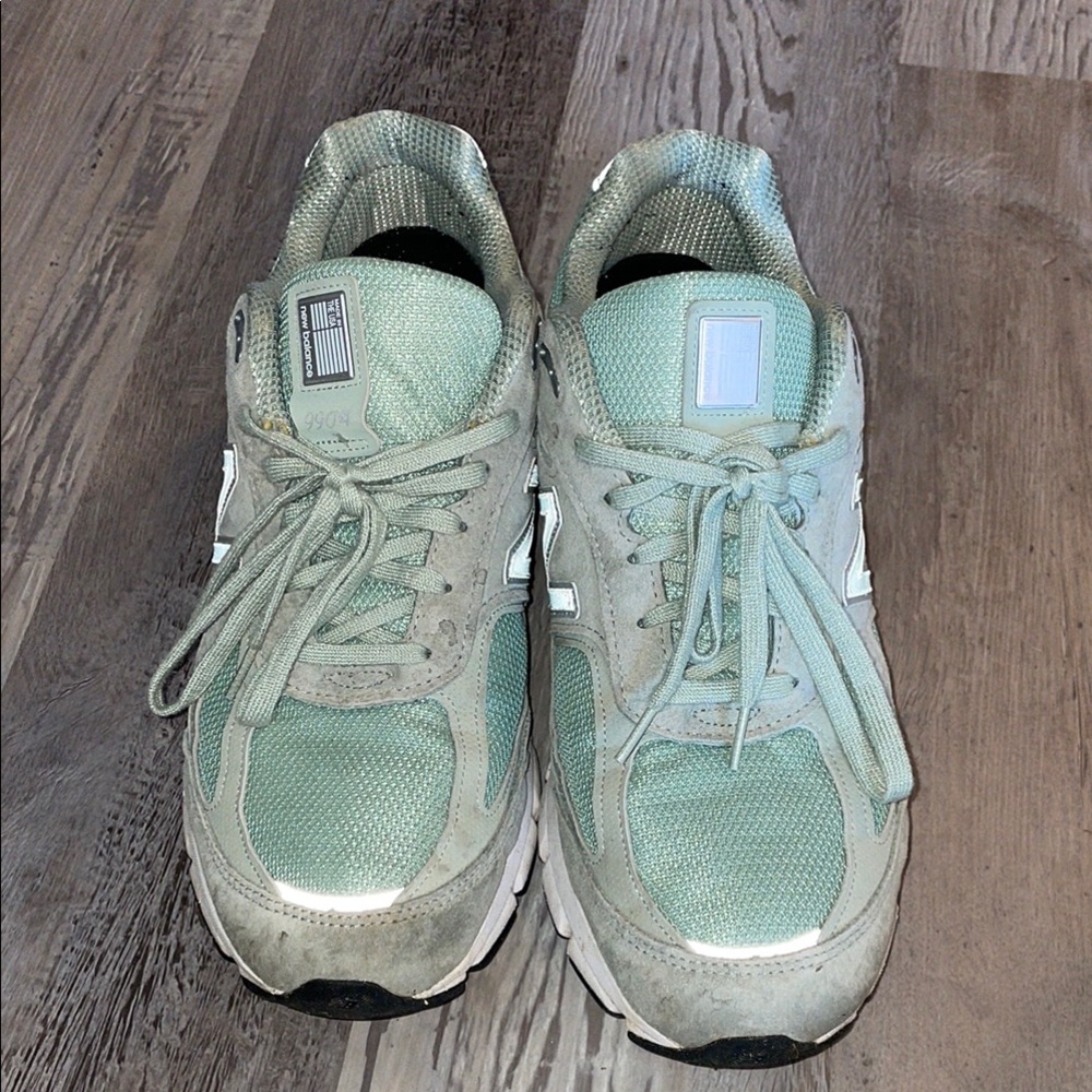 NB Mens Sneakers 990v4 Size 13 Green Suede